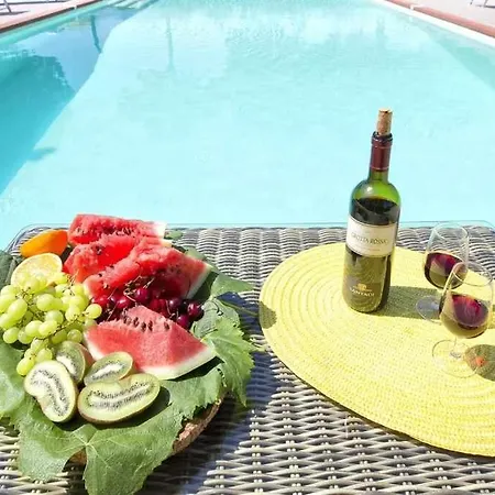 Villa Girasoli Con Piscina Privata E A 2km Dalla