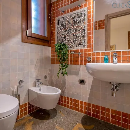 Girasoli Con Piscina Privata E A 2km Dalla *